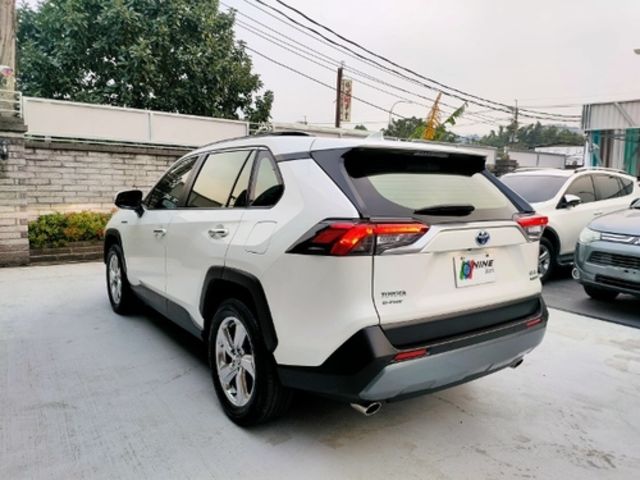 TOYOTA豐田 RAV4  第4張相片