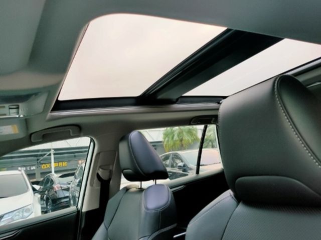 TOYOTA豐田 RAV4  第10張相片