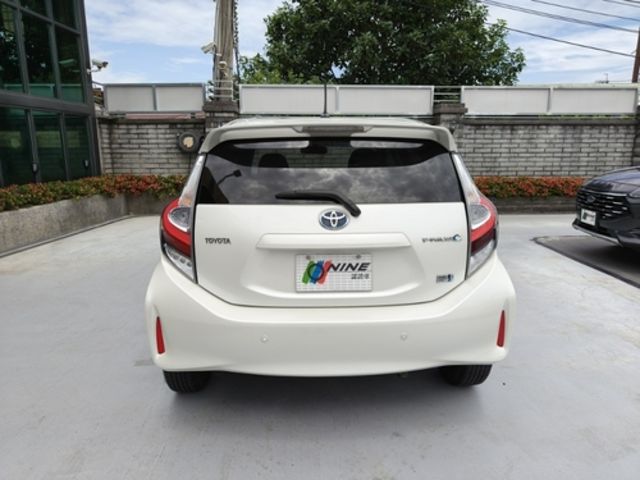 TOYOTA豐田 PRIUS C  第4張相片