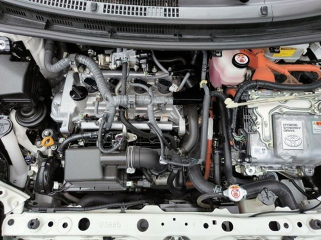TOYOTA豐田 PRIUS C  第6張相片