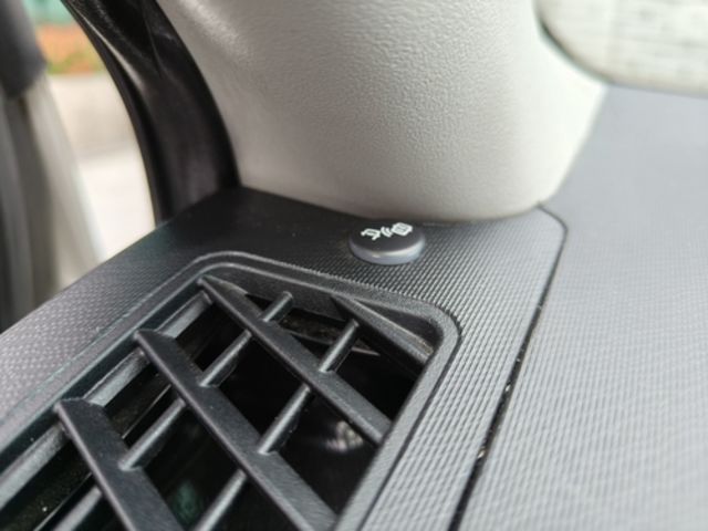 TOYOTA豐田 PRIUS C  第12張相片