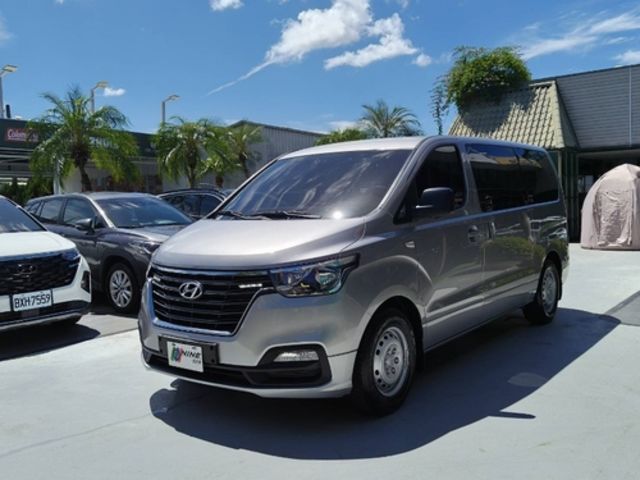 HYUNDAI現代 STAREX  第1張相片