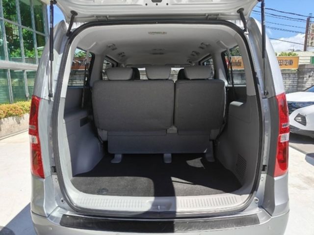 HYUNDAI現代 STAREX  第7張相片