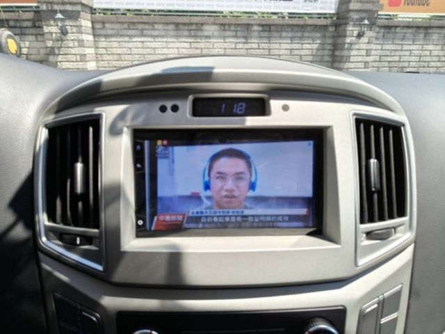 HYUNDAI現代 STAREX  第9張相片