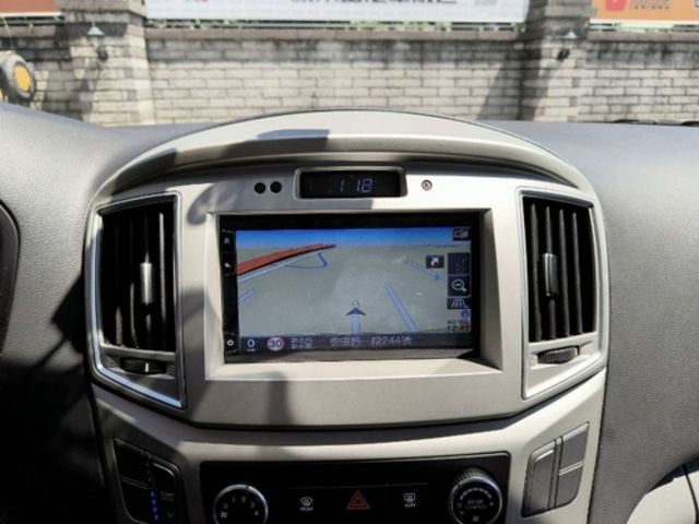 HYUNDAI現代 STAREX  第10張相片