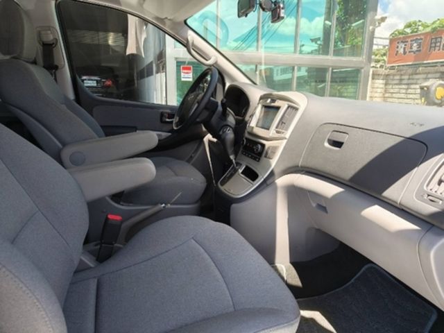 HYUNDAI現代 STAREX  第16張相片