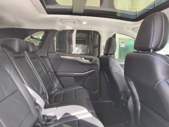 FORD福特 KUGA  第13張相片