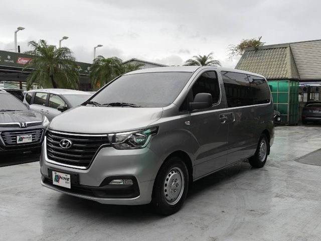 HYUNDAI現代 GRAND STAREX  第1張相片