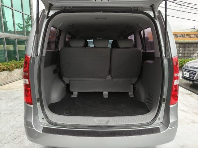 HYUNDAI現代 GRAND STAREX  第16張相片