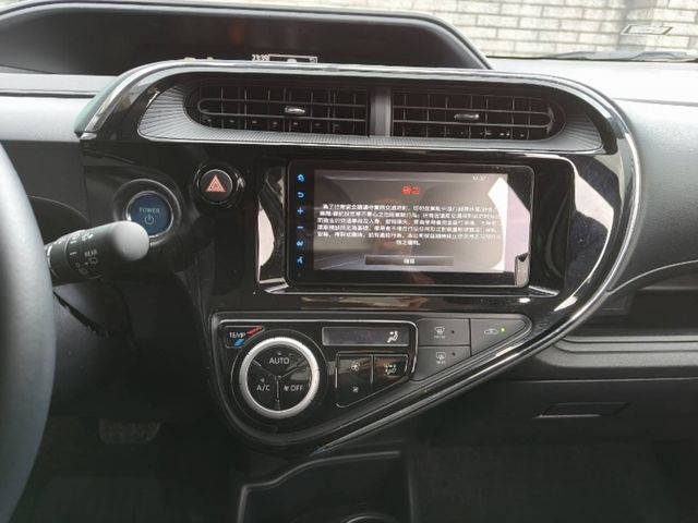 TOYOTA豐田 PRIUS C  第15張相片