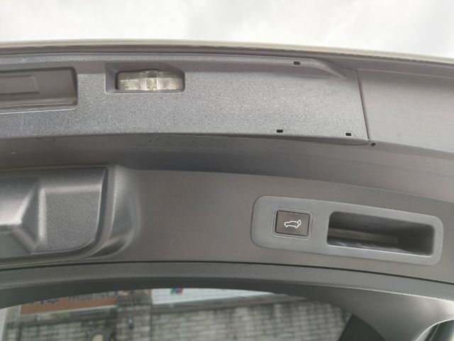 LEXUS凌志 UX200  第14張相片