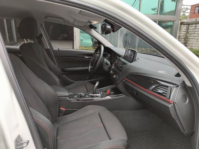 BMW寶馬 118I  第13張相片