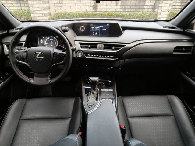 LEXUS凌志 UX200  第5張相片