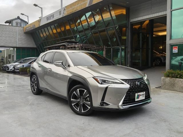 LEXUS凌志 UX200  第18張相片