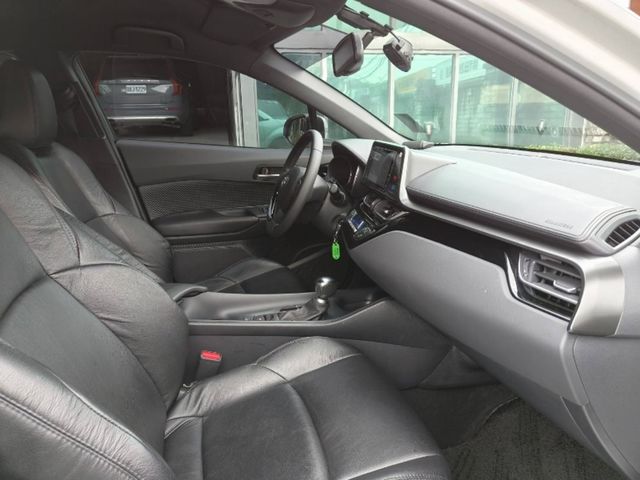 TOYOTA豐田 C-HR  第8張相片