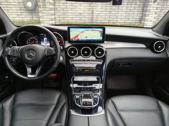 M-BENZ賓士 GLC300 AMG COUPE  第5張相片