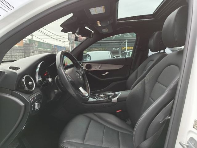 M-BENZ賓士 GLC300 AMG COUPE  第15張相片