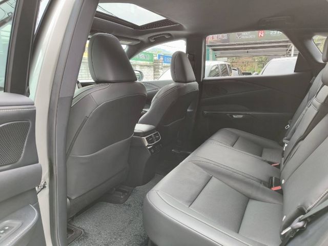 LEXUS凌志 RX350H  第10張相片