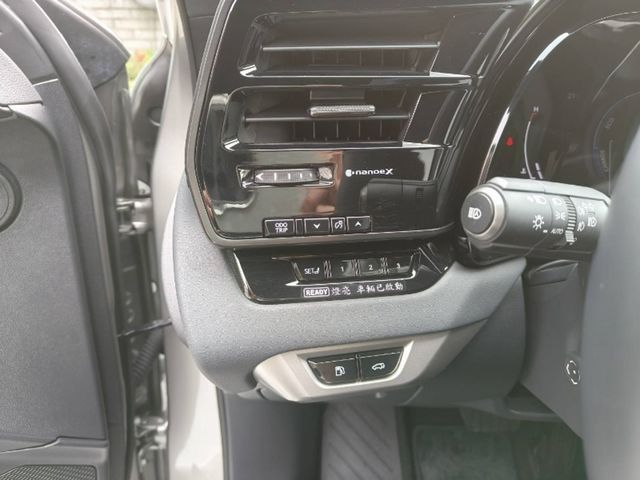 LEXUS凌志 RX350H  第16張相片