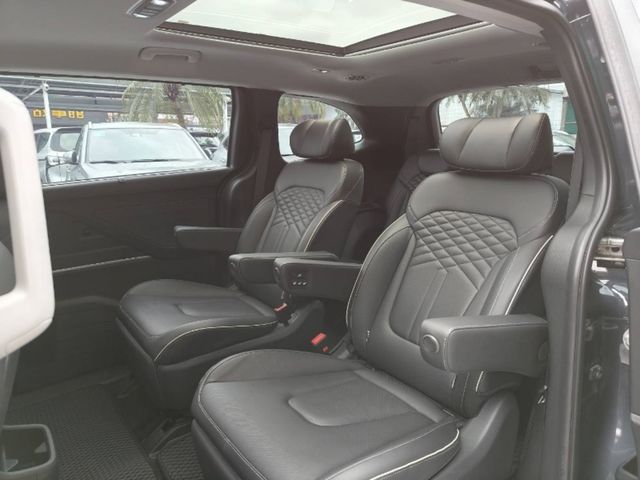 HYUNDAI現代 CUSTIN  第8張相片