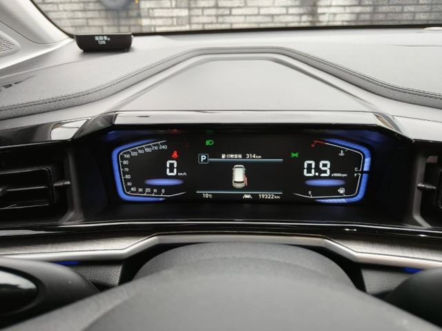 HYUNDAI現代 CUSTIN  第13張相片