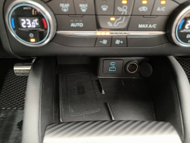 FORD福特 KUGA  第14張相片