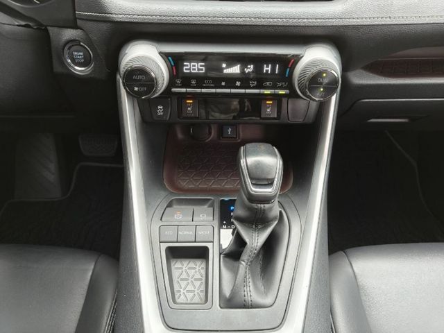 TOYOTA豐田 RAV4  第13張相片
