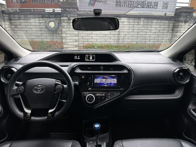 TOYOTA豐田 PRIUS C  第5張相片