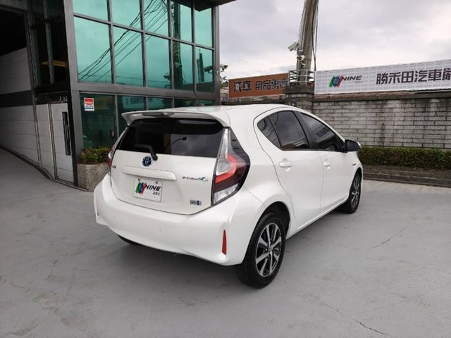 TOYOTA豐田 PRIUS C  第2張相片