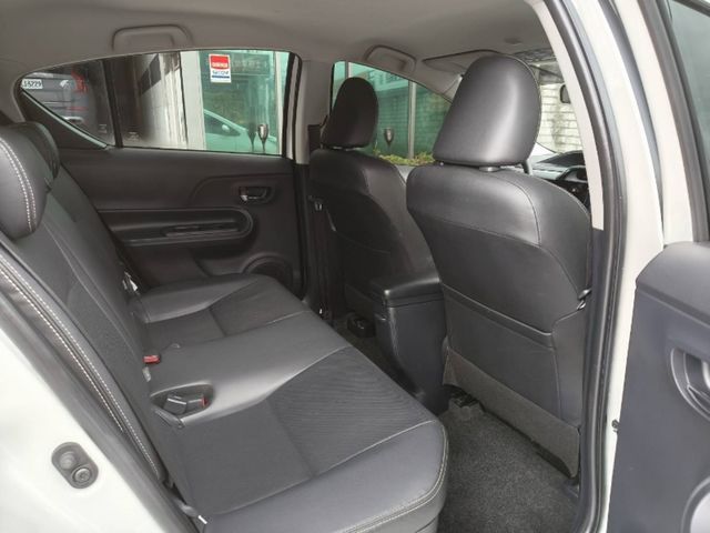 TOYOTA豐田 PRIUS C  第12張相片