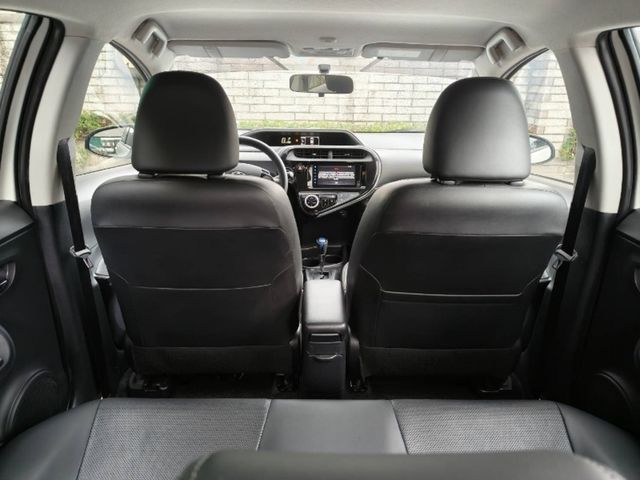 TOYOTA豐田 PRIUS C  第13張相片