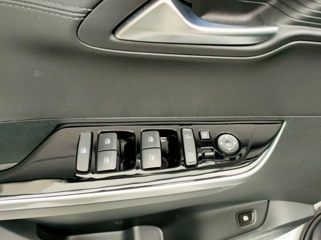 HYUNDAI現代 CUSTIN  第9張相片