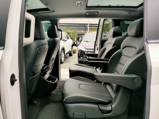 HYUNDAI現代 CUSTIN  第10張相片
