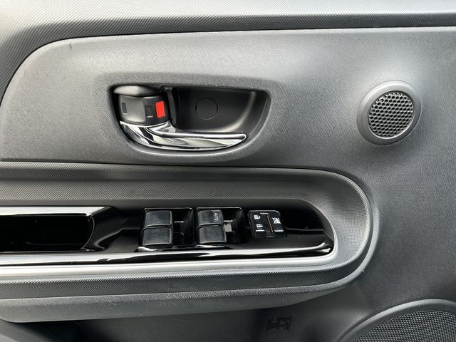 TOYOTA豐田 PRIUS C  第7張相片