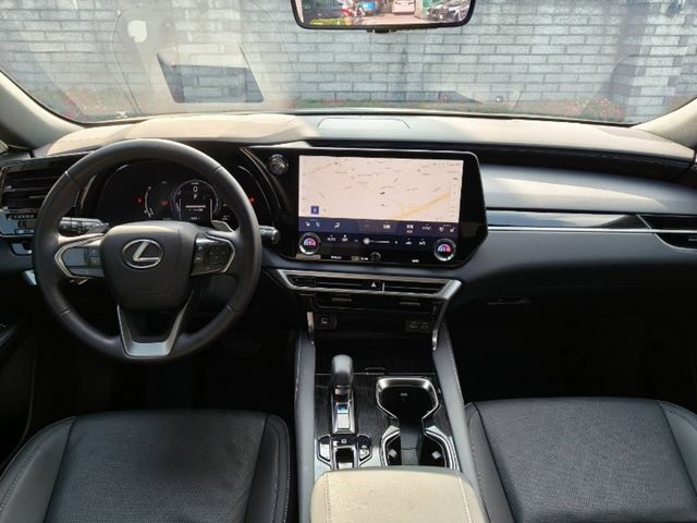 LEXUS凌志 RX350H  第5張相片
