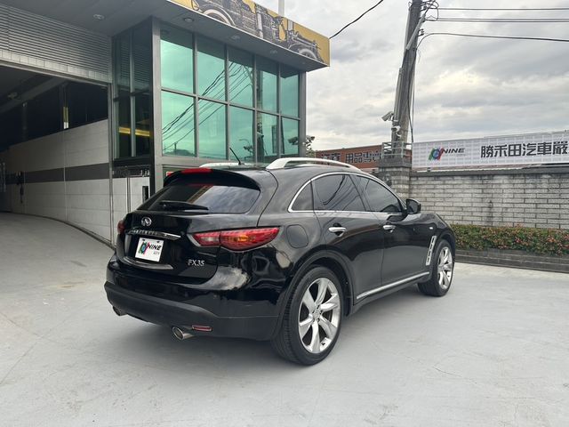INFINITI無限 FX35  第2張相片