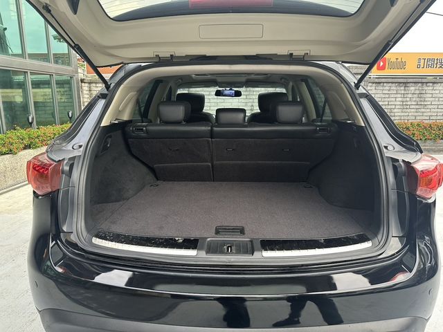 INFINITI無限 FX35  第7張相片