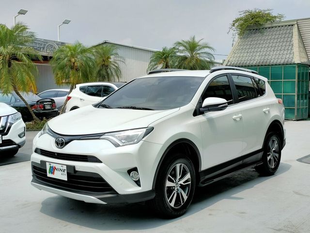 TOYOTA豐田 RAV4  第1張相片