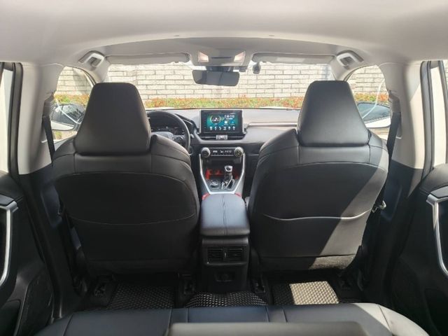 TOYOTA豐田 RAV4  第15張相片