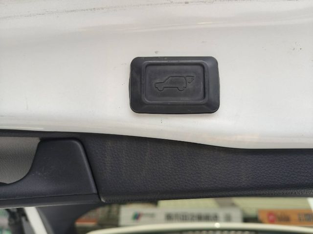 TOYOTA豐田 RAV4  第16張相片