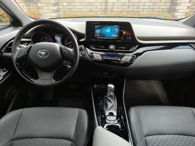 TOYOTA豐田 C-HR  第5張相片