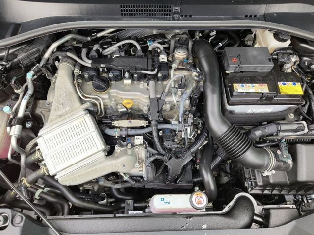 TOYOTA豐田 C-HR  第6張相片
