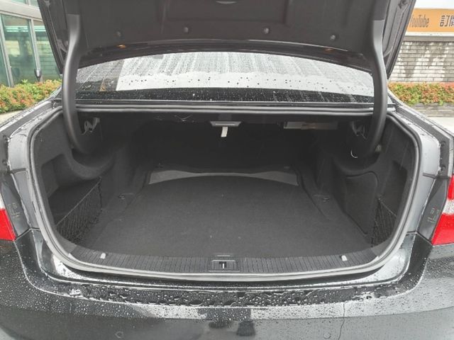 M-BENZ賓士 E250  第16張相片