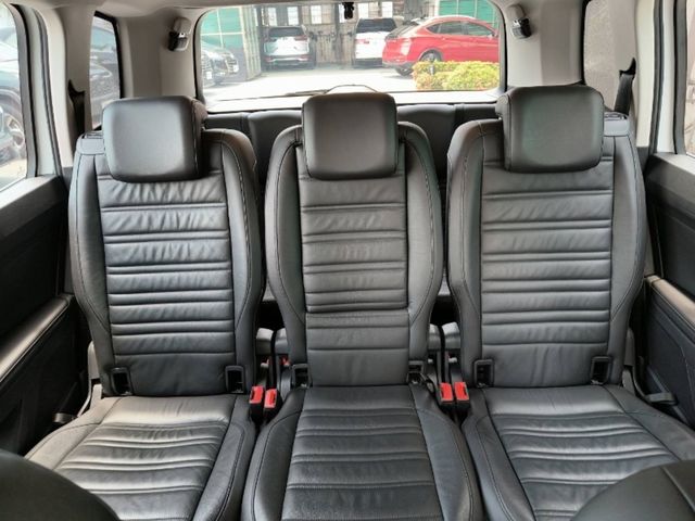 VOLKSWAGEN福斯 TOURAN  第7張相片