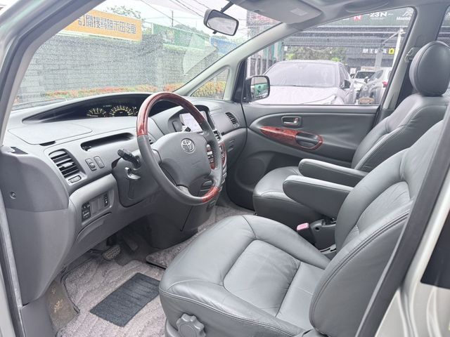 TOYOTA豐田 PREVIA  第13張相片