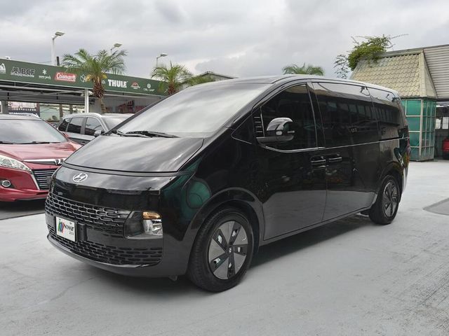 HYUNDAI現代 STARIA  第1張相片