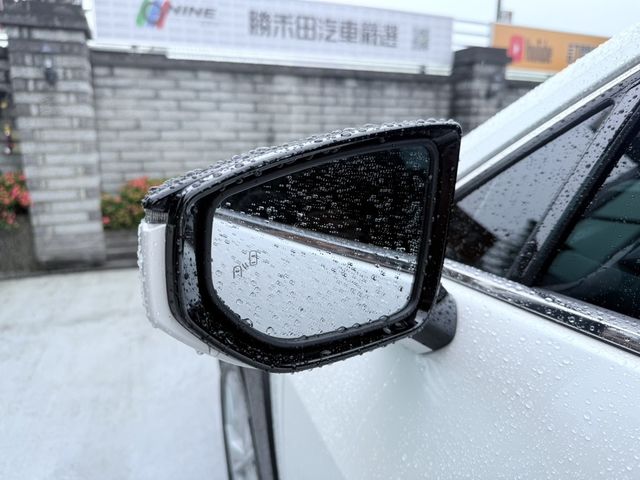 LEXUS凌志 UX250H  第16張相片