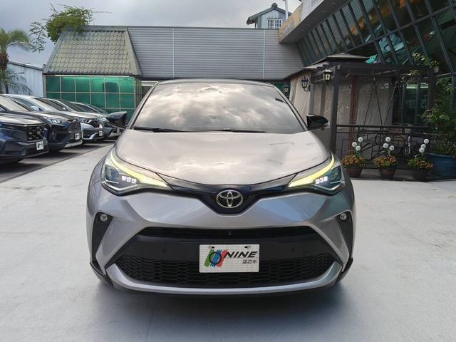 TOYOTA豐田 C-HR  第3張相片
