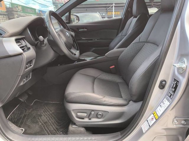 TOYOTA豐田 C-HR  第8張相片