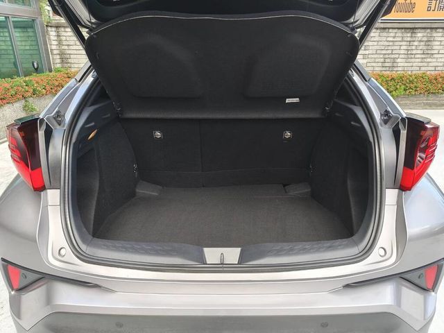 TOYOTA豐田 C-HR  第15張相片